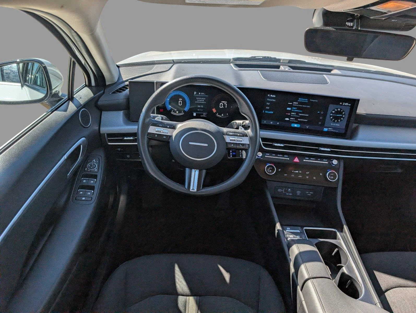Used 2025 Serenity White Hyundai SEL image 25