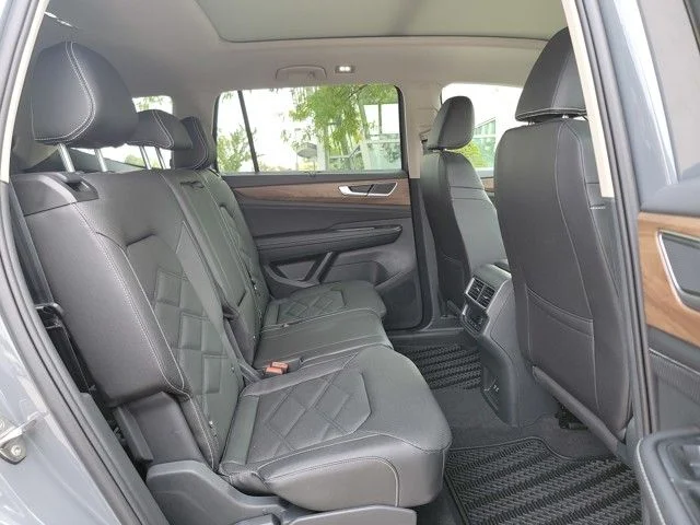 2026 Volkswagen Atlas SE w/Tech - Photo 16