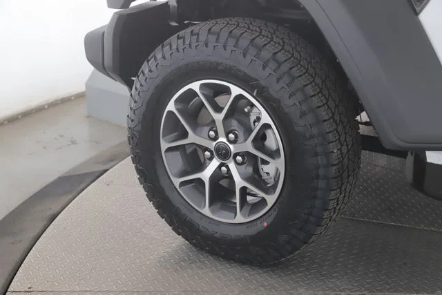 New 2026 Bright White Clear-Coat Exterior Paint Jeep Sport S image 13