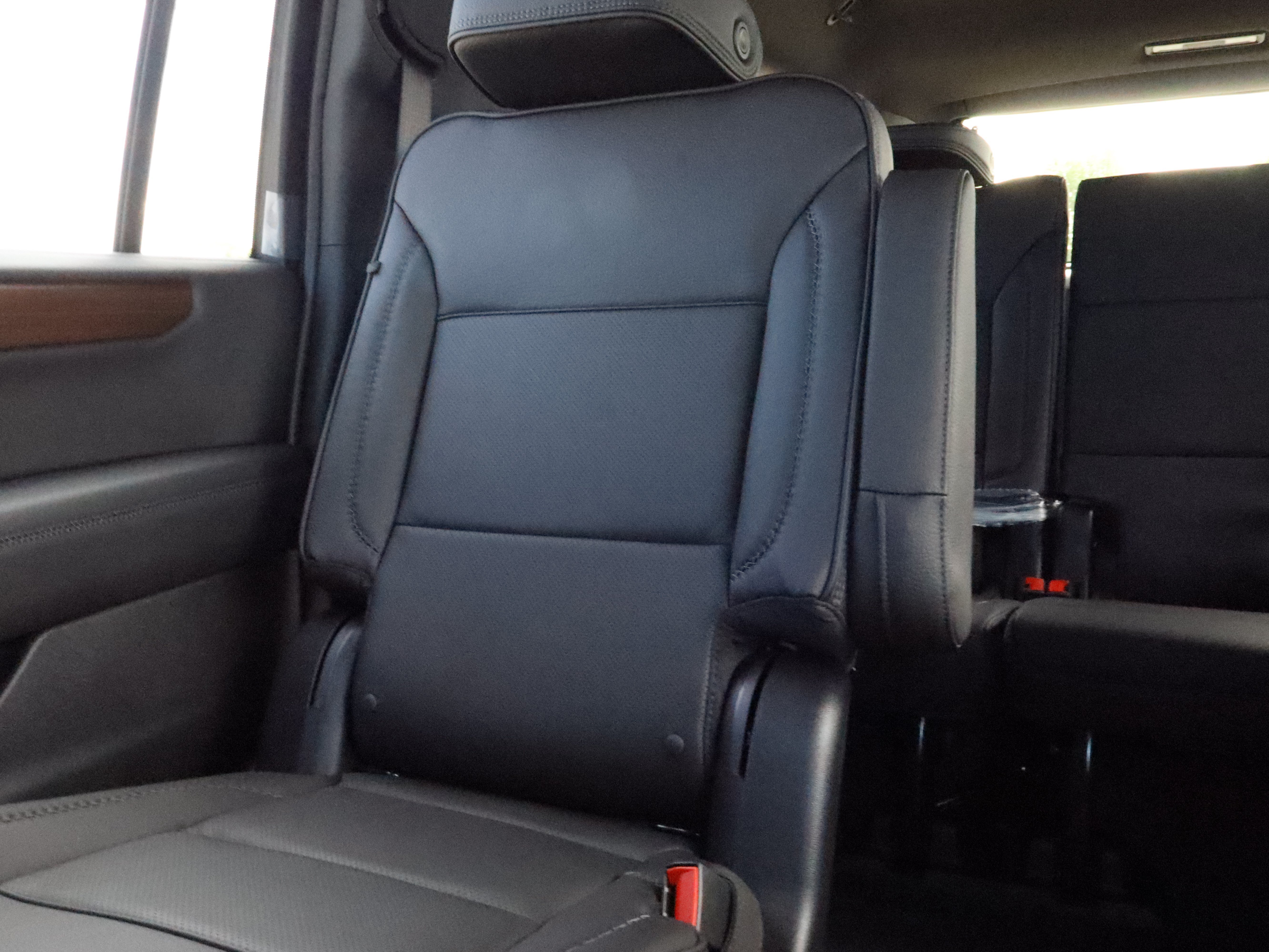 2026 GMC Yukon XL Denali - Photo 10