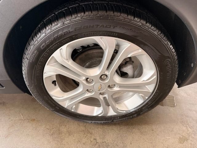 Used 2017 Includes (TUS) Black grille. Chevrolet LT image 7