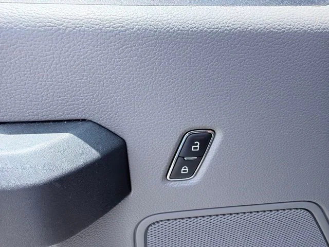 Used 2020 Silver Ford XL image 14