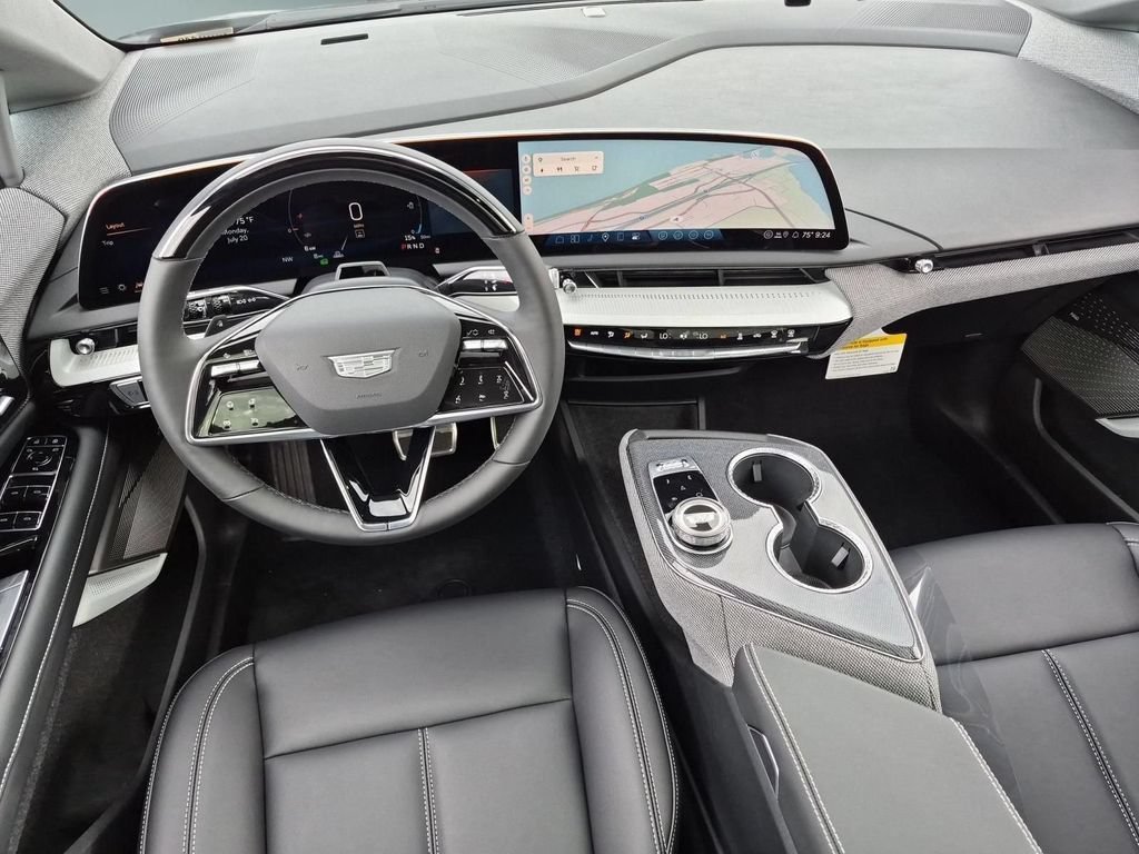 2027 Cadillac OPTIQ Luxury - Photo 19