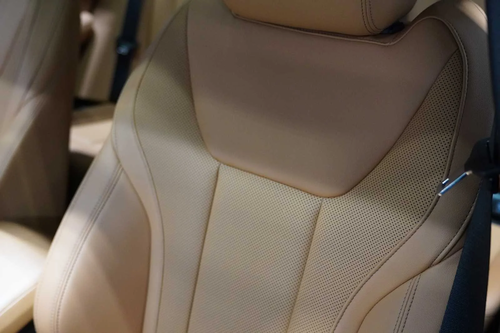 Certified Used 2023 Brooklyn Grey Metallic BMW xDrive30i image 12