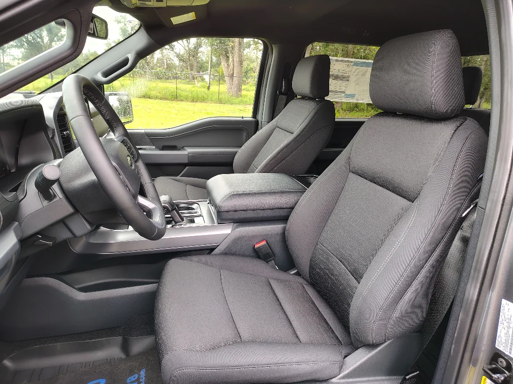 New 2026 Carbonized Gray Metallic Ford XLT CREW CAB 4X4 5.0 image 15