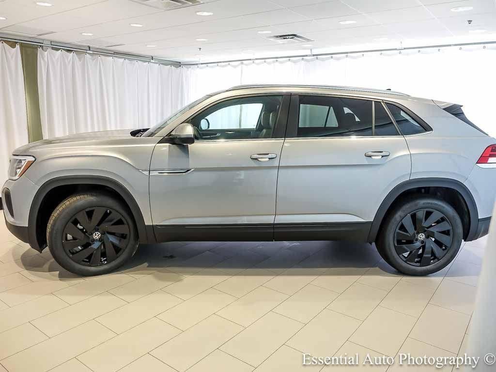 New 2026 Silver Mist Metallic Volkswagen 2.0T SE w/Technology image 4