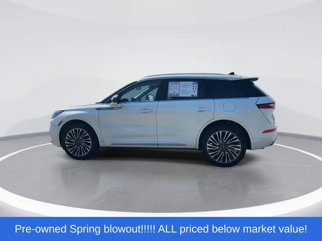 Used 2022 White Lincoln Standard image 5