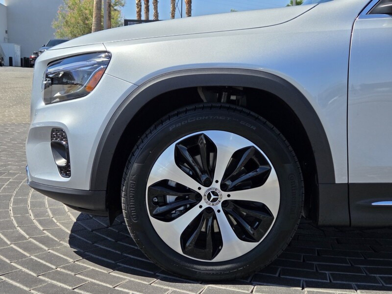 New 2026 Cirrus Silver Metallic Mercedes-Benz GLB 250 SUV image 10