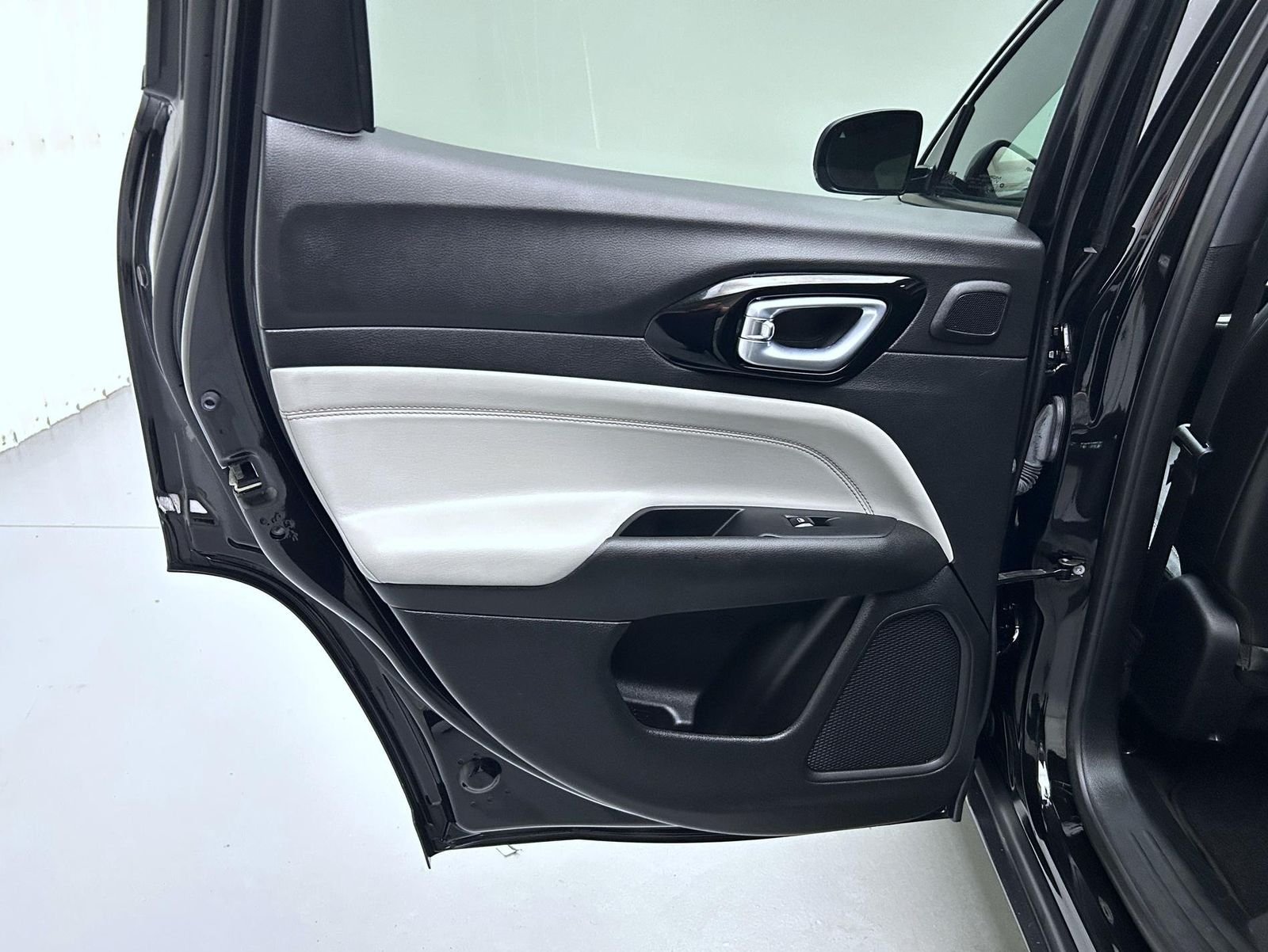 Used 2023 Black Jeep Limited image 20