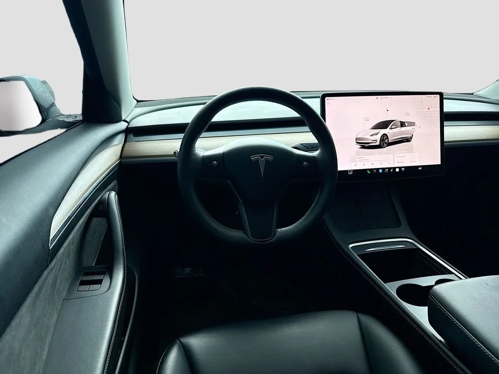 Used 2023 White Tesla Base image 21