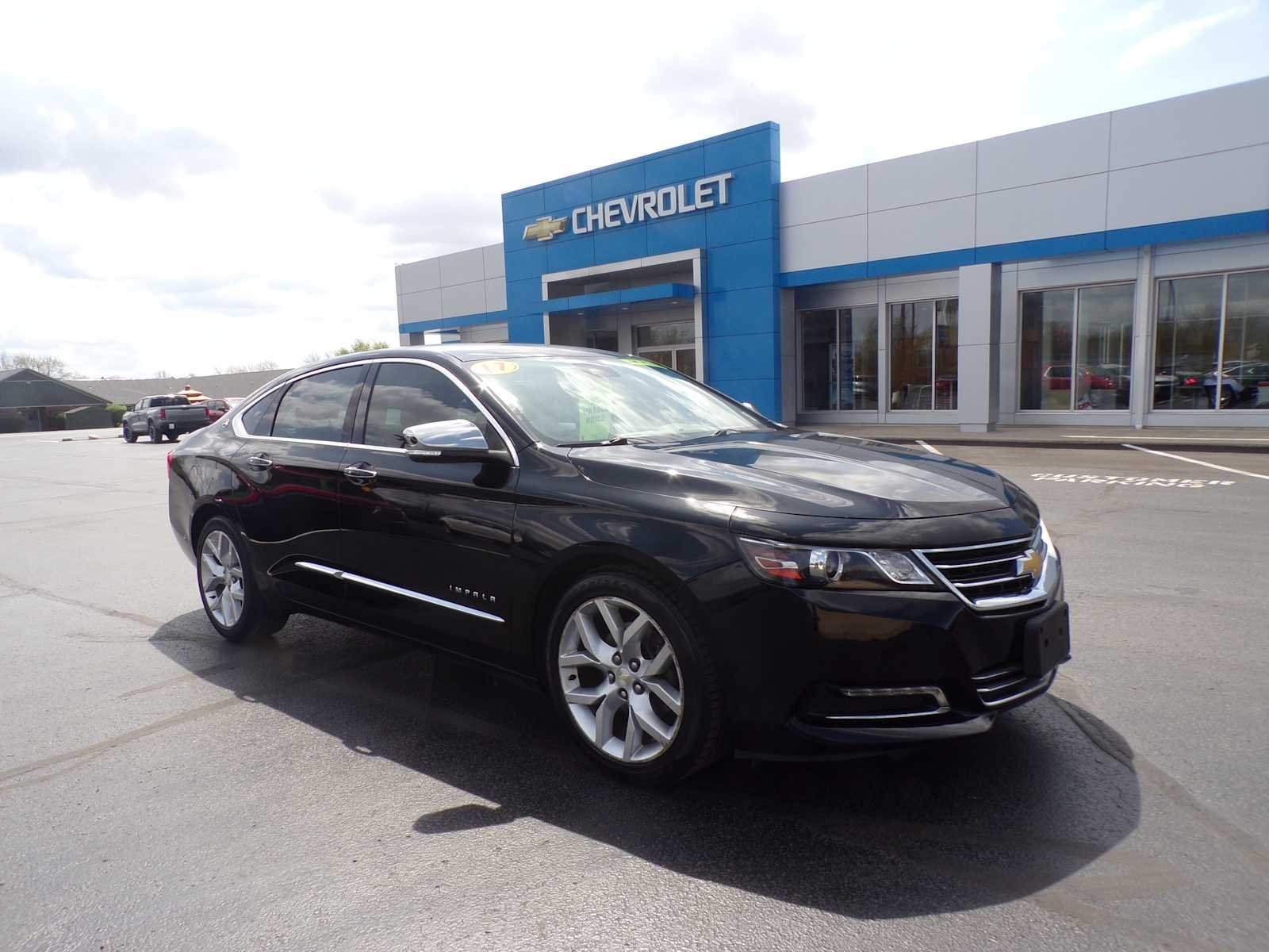 Used 2017 Chevrolet Impala Premier with VIN 1G1145S39HU116615 for sale in Alexandria, IN