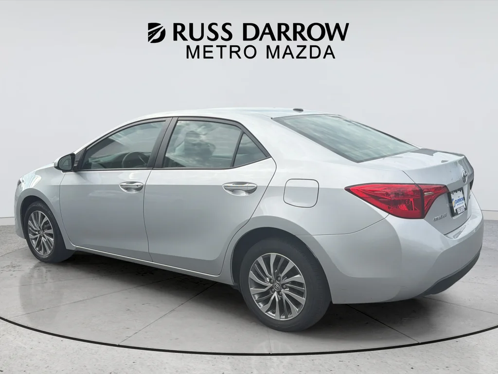 Used 2017 Silver Toyota XLE image 4