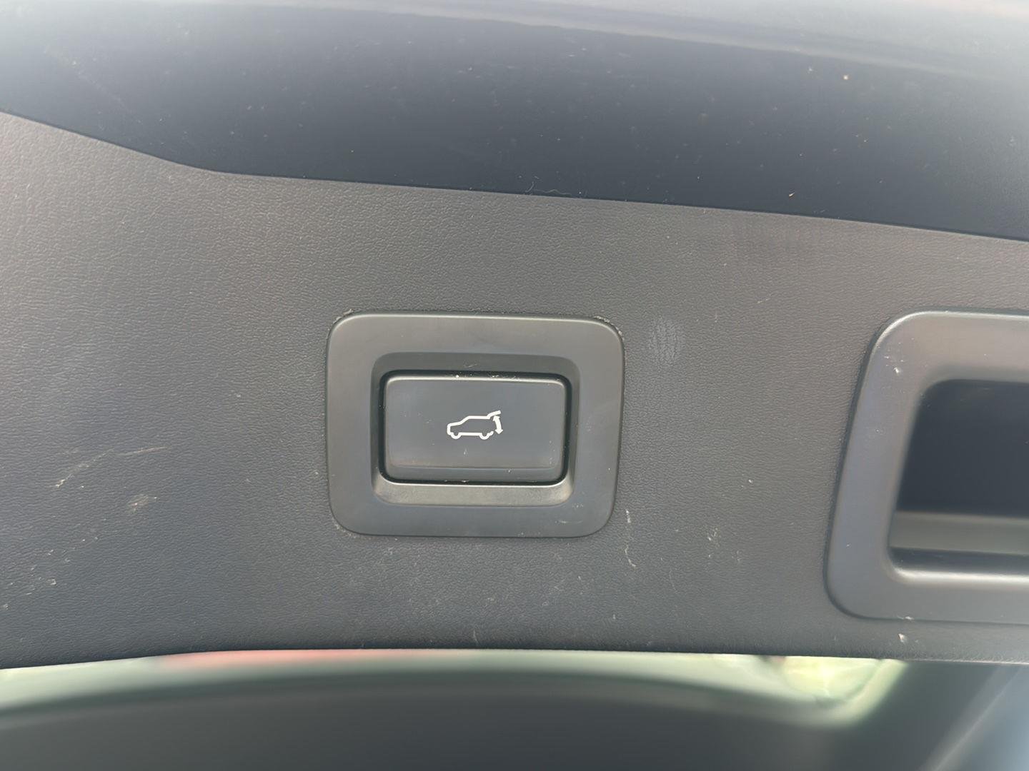 Used 2021 Deep Crystal Blue Mica Mazda Touring image 25
