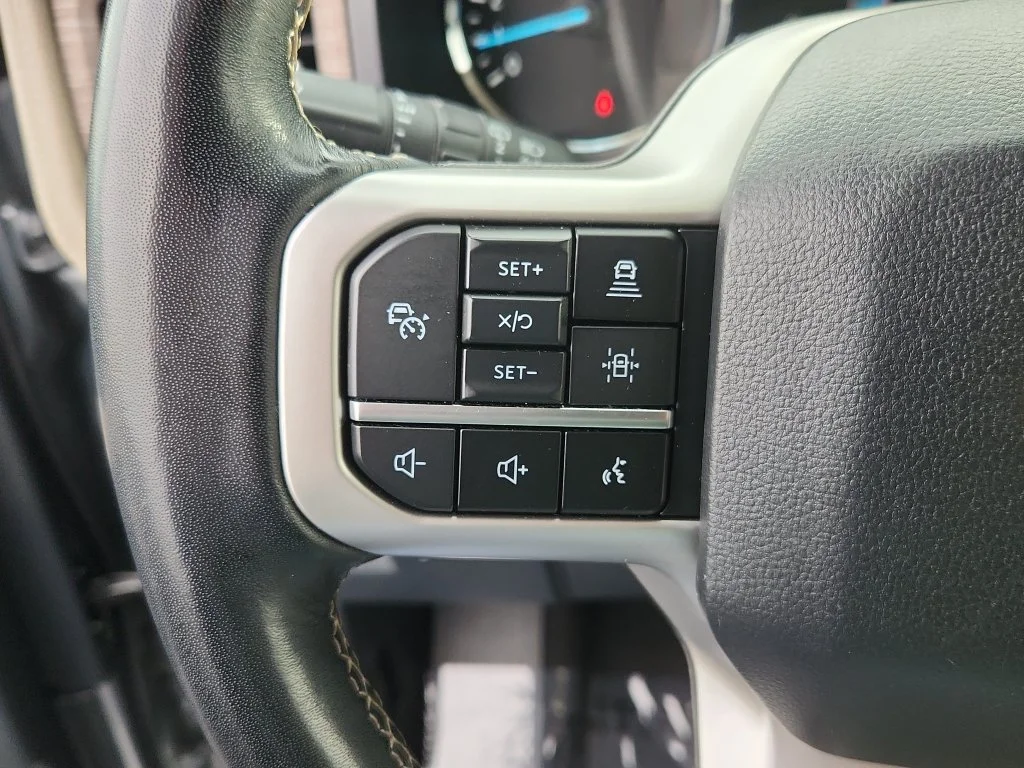 Used 2024 Silver Ford Limited image 24