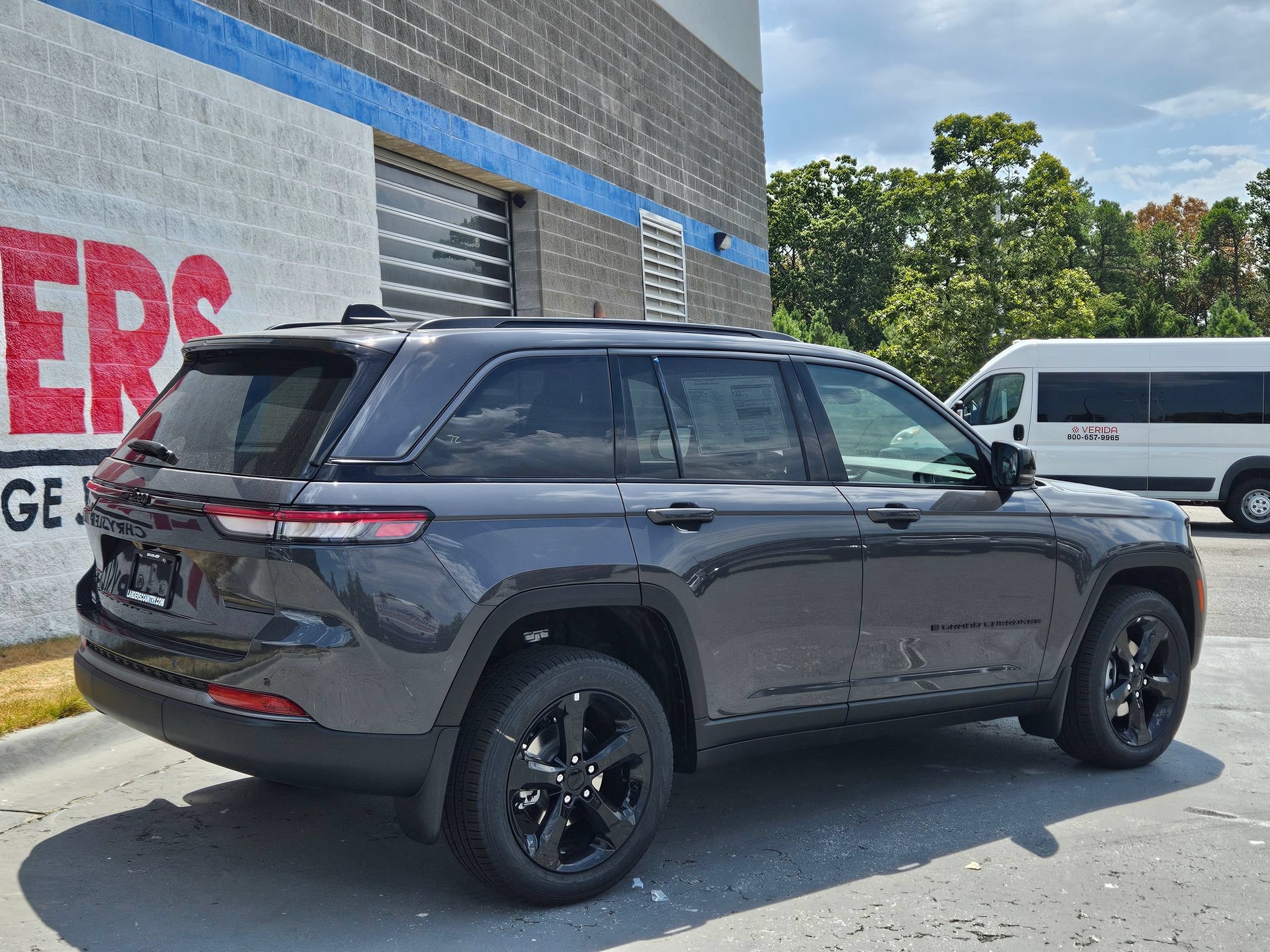 New 2026 Baltic Gray Metallic Clearcoat Jeep Limited image 7