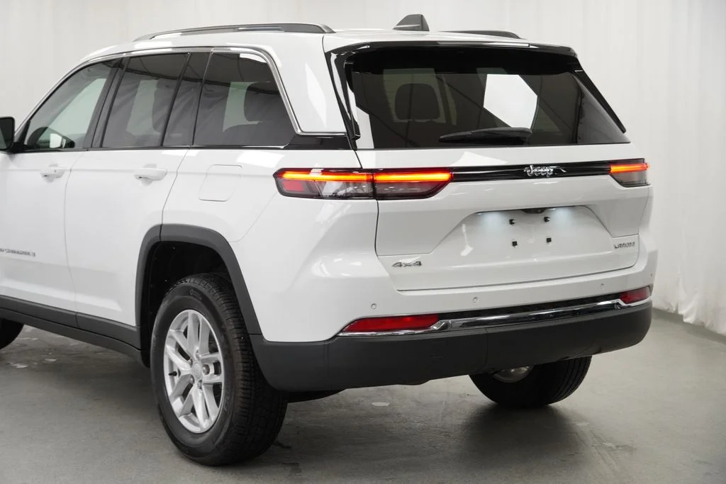 Certified Used 2023 White/off-white Jeep Laredo image 13