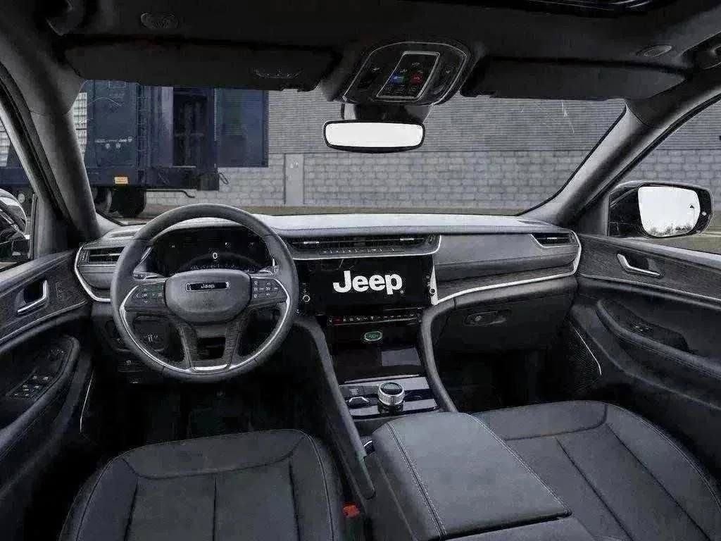 New 2026 Baltic Gray Metallic Clear-Coat Exterior Paint Jeep Limited image 77