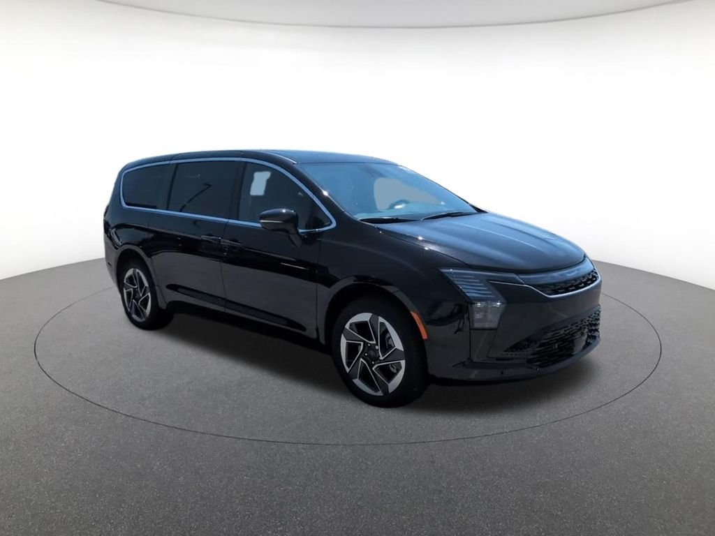 New 2027 Diamond Black Crystal Pearl-Coat Exterior Paint Chrysler Limited image 3