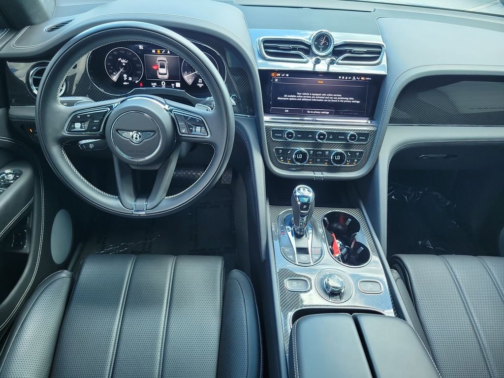 Used 2021  Bentley V8 image 18