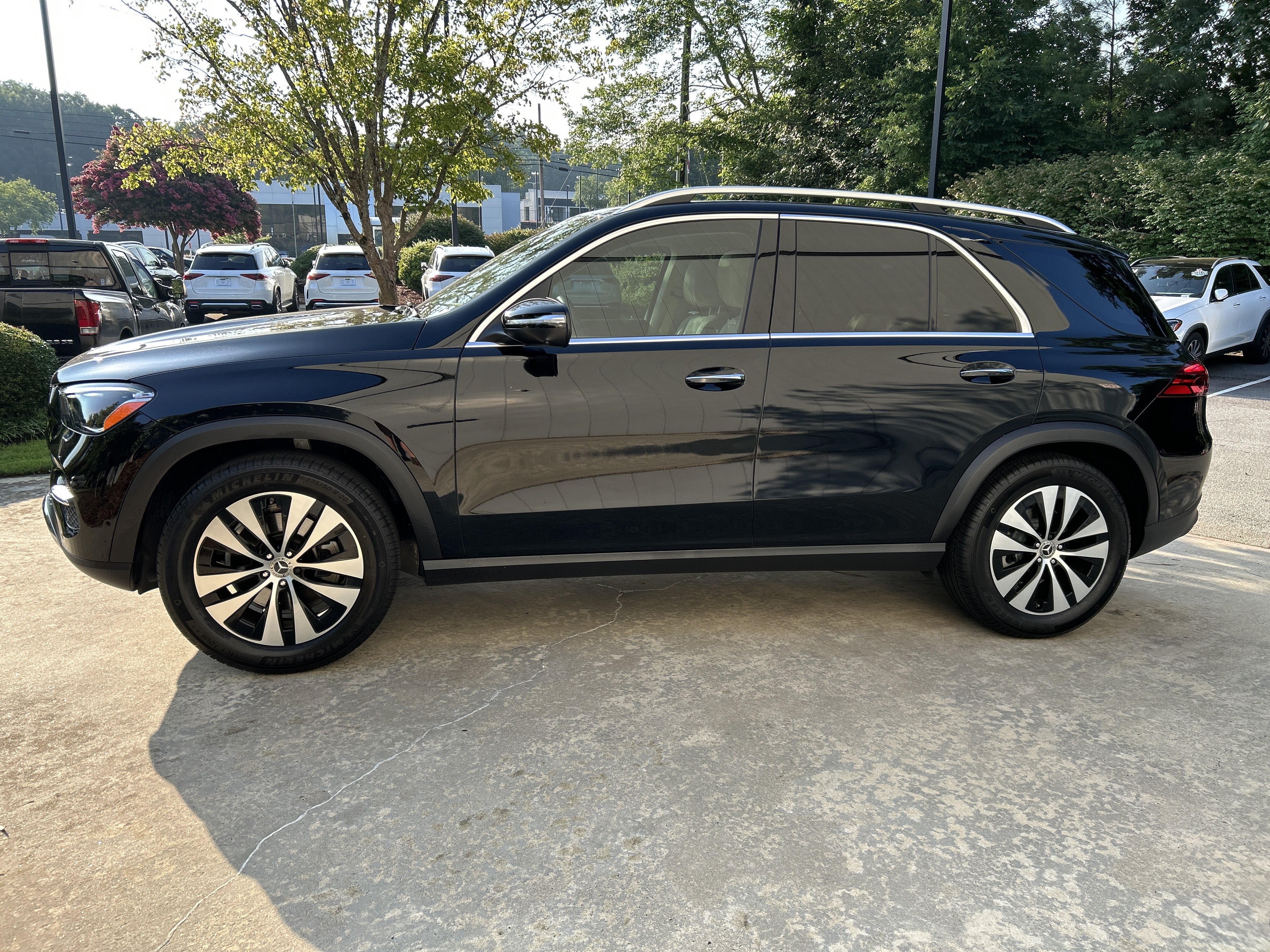 Certified Used 2025 Black Mercedes-Benz GLE 350 SUV image 13