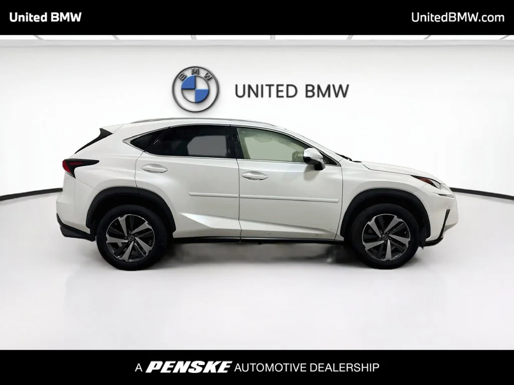Used 2019 Eminent White Pearl Lexus 300 Base image 4