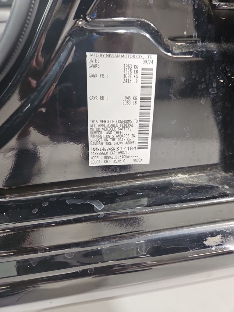 Used 2025 Black Nissan 2.5 S image 30