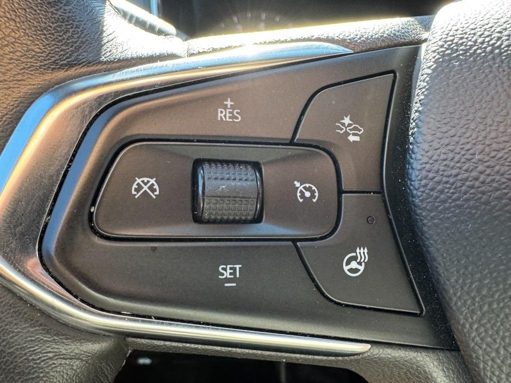 Used 2022 Red Chevrolet ACTIV image 19