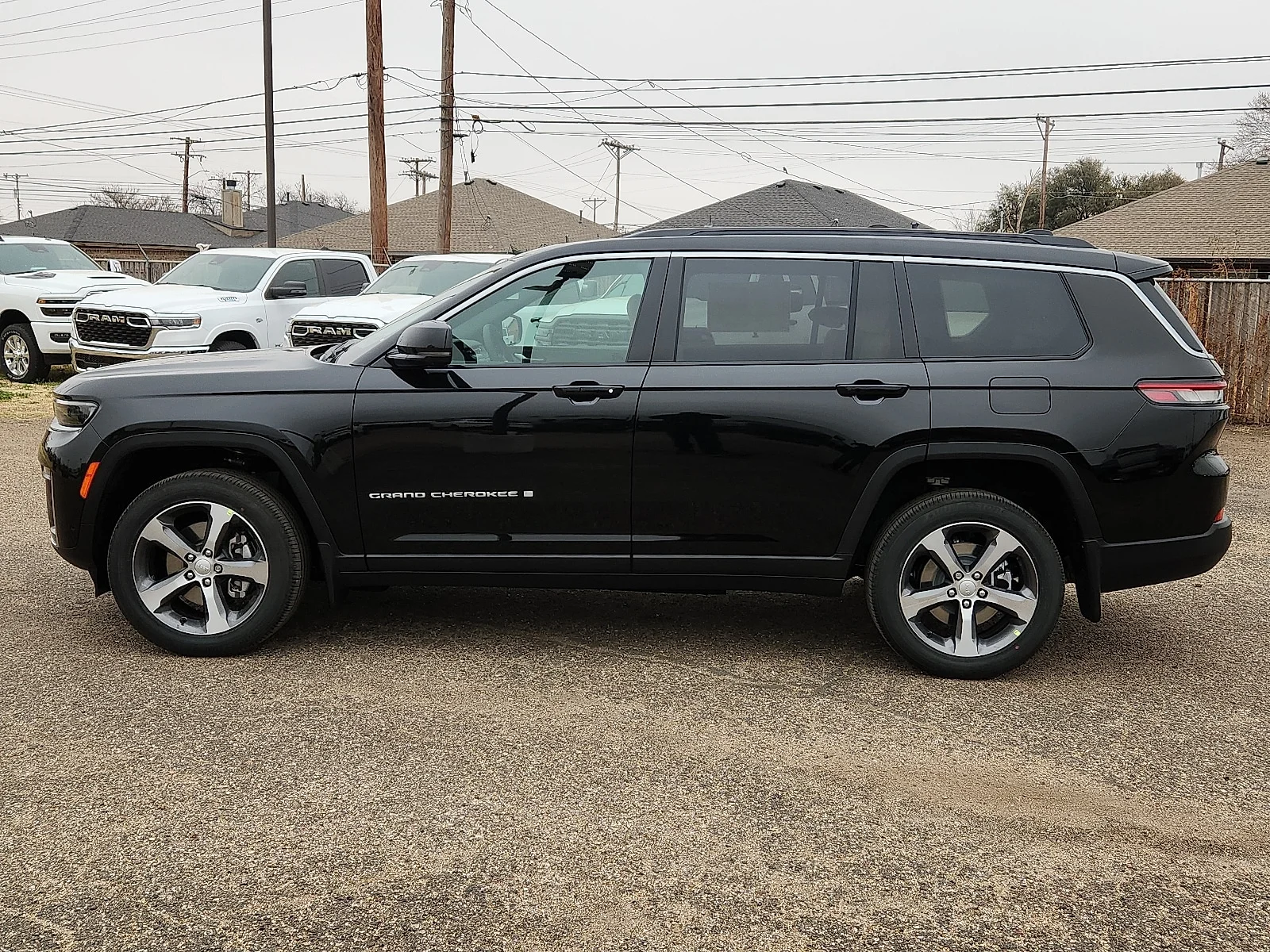 New 2026 Black Jeep L LIMITED 4X4 image 2