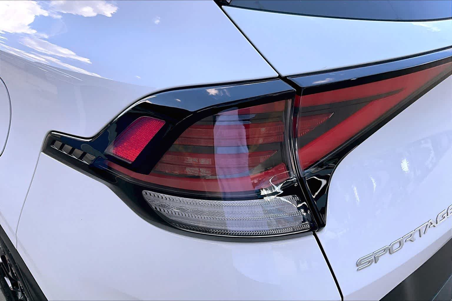 Used 2024 Ebony Black Roof Kia X-Pro Prestige image 29