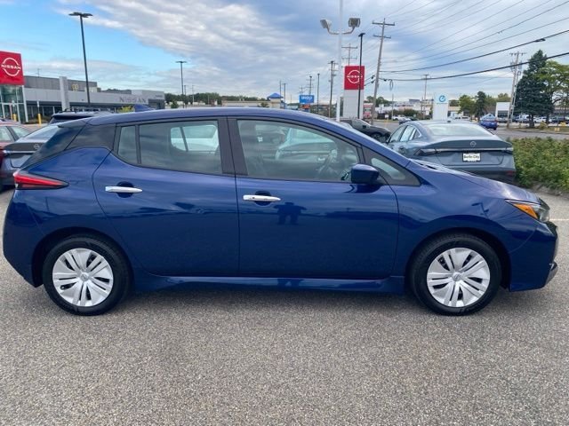 Used 2023 Deep Blue Pearl Nissan S image 28
