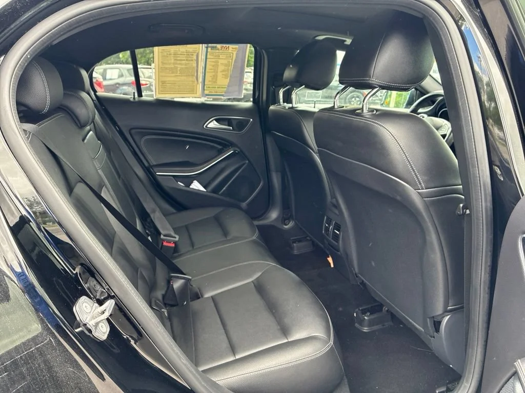 Used 2019  Mercedes-Benz GLA 250 image 41