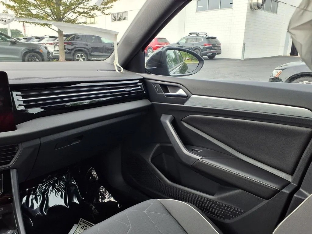 New 2026 Deep Black Pearl Volkswagen 1.5T Sport image 22