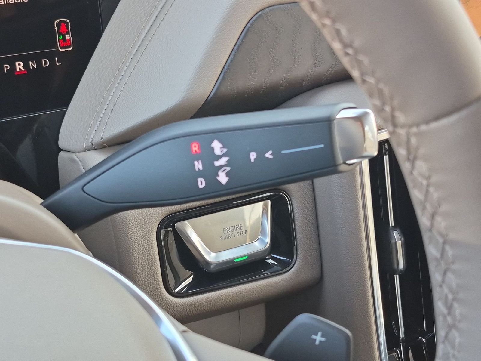 2026 GMC Yukon XL Denali - Photo 14
