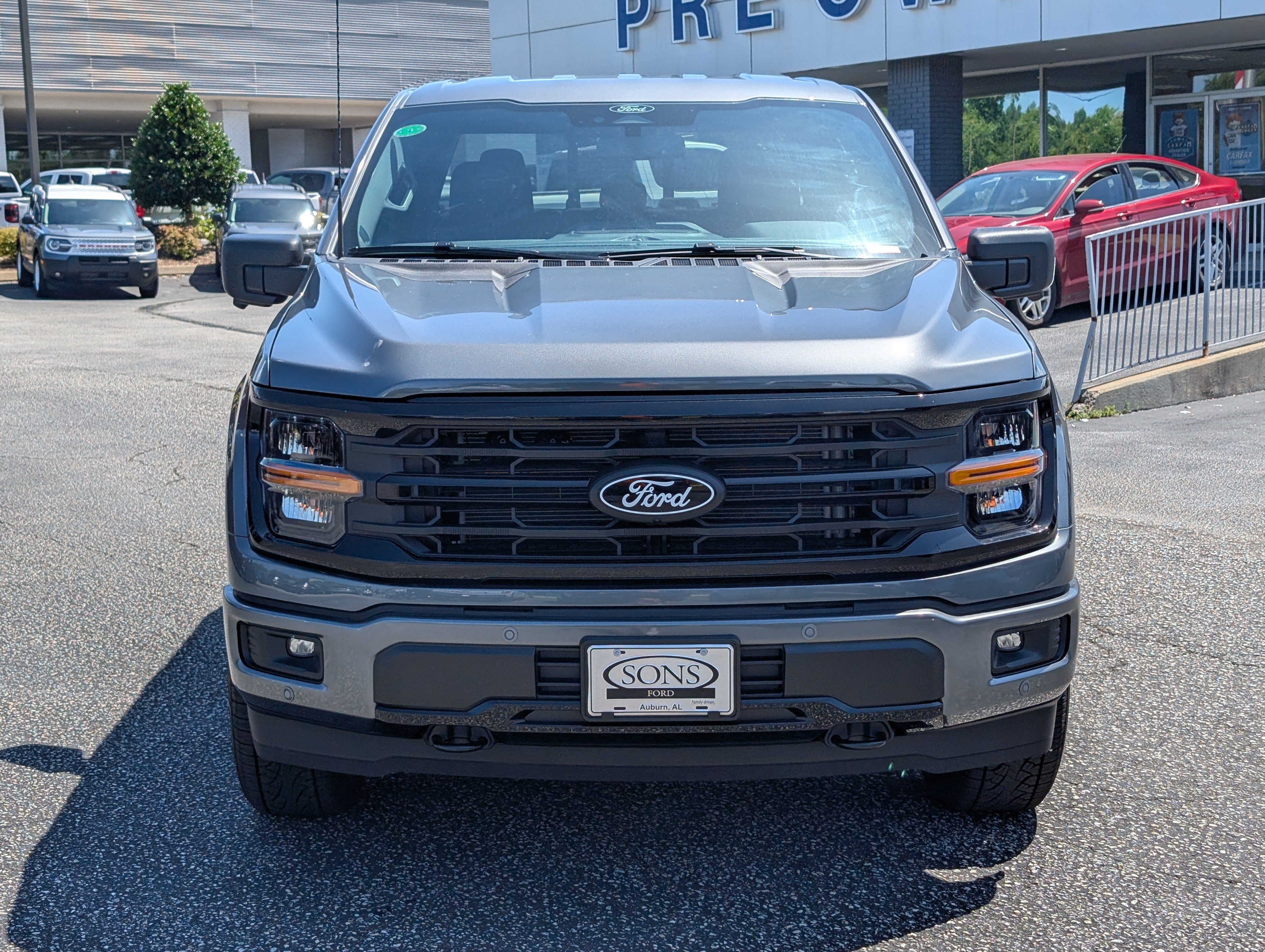 New 2026 Carbonized Gray Metallic FORD XLT image 3
