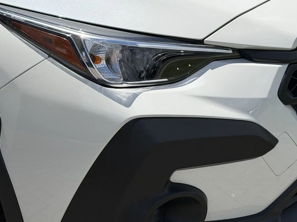 New 2026 CRYSTAL WHITE PEARL Subaru Base image 8