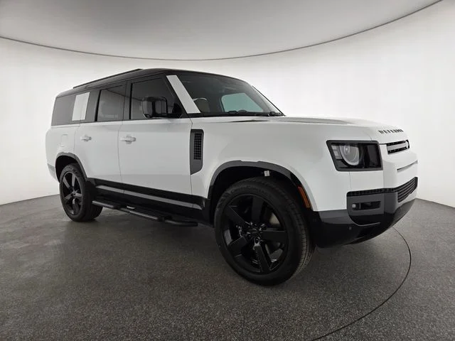 2026 Land Rover Defender V8 - Photo 15