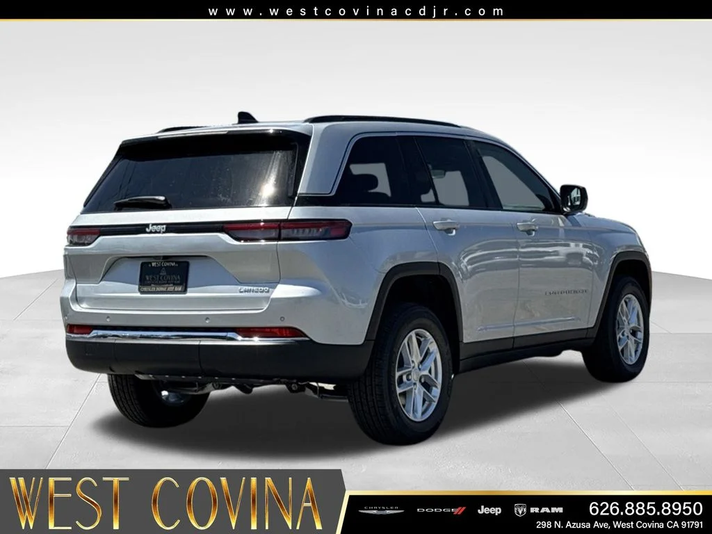 New 2026 Silver Zynith Exterior Paint Jeep  image 7