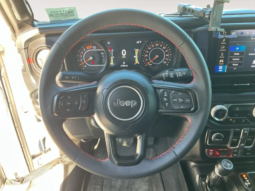 Used 2024 White Jeep Rubicon image 19