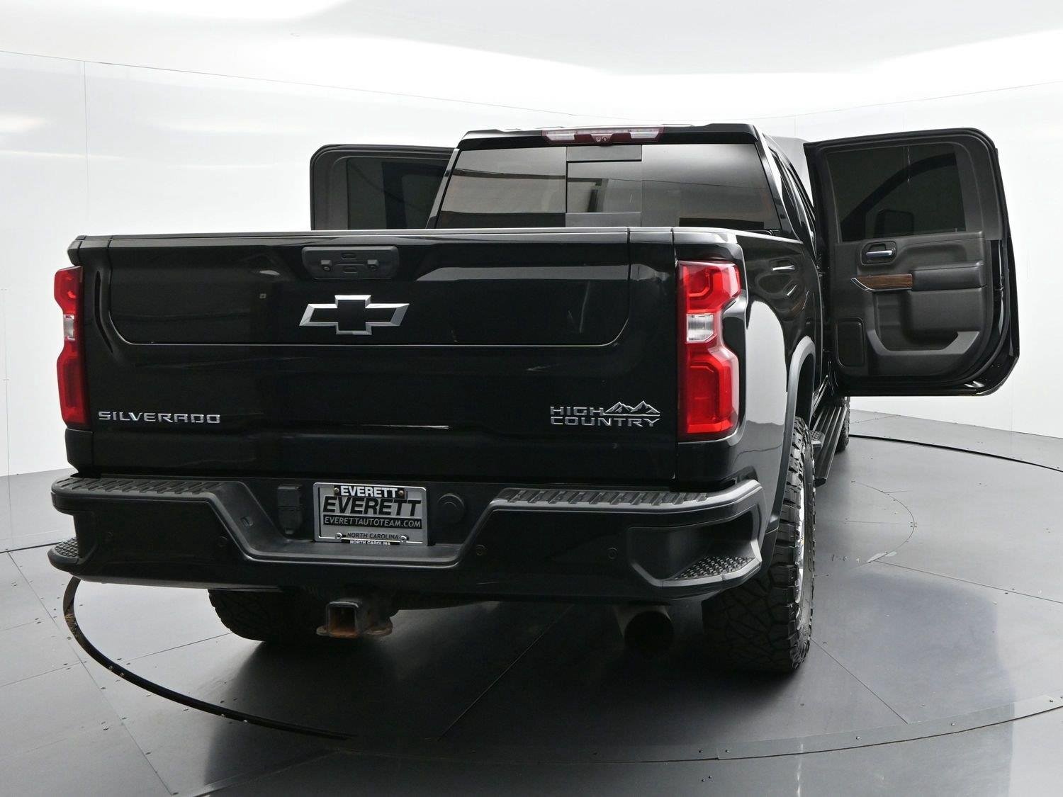 Used 2023 BLACK Chevrolet High Country image 42