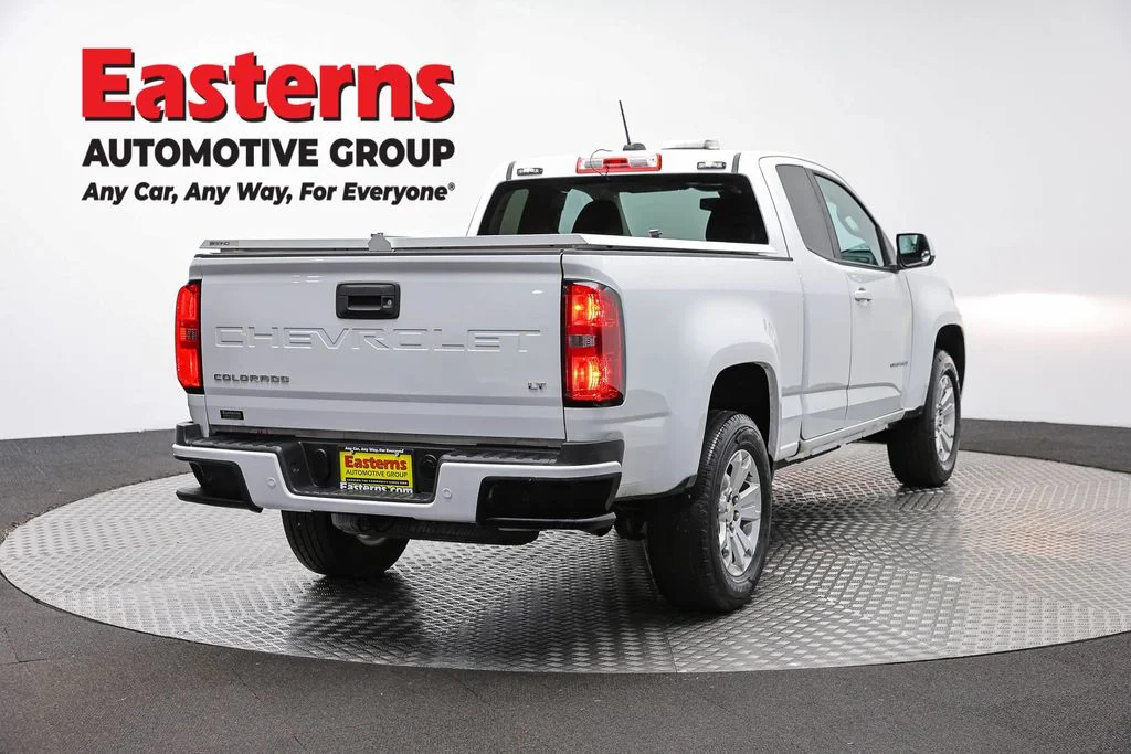 Used 2022 White Chevrolet LT image 5