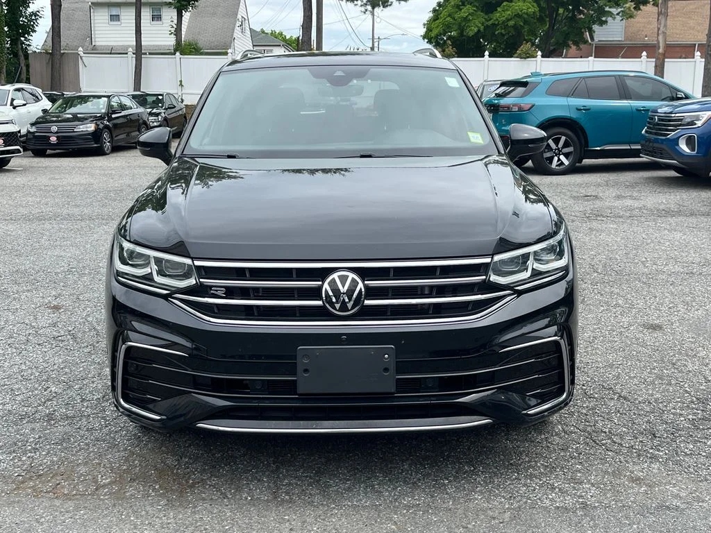 Used 2023 Black Volkswagen 2.0T SEL R-Line image 6