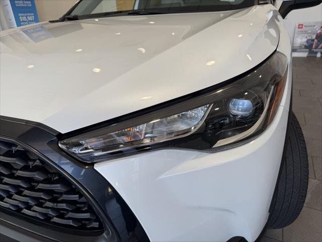 Certified Used 2023 WIND CHILL PEARL Toyota  image 40