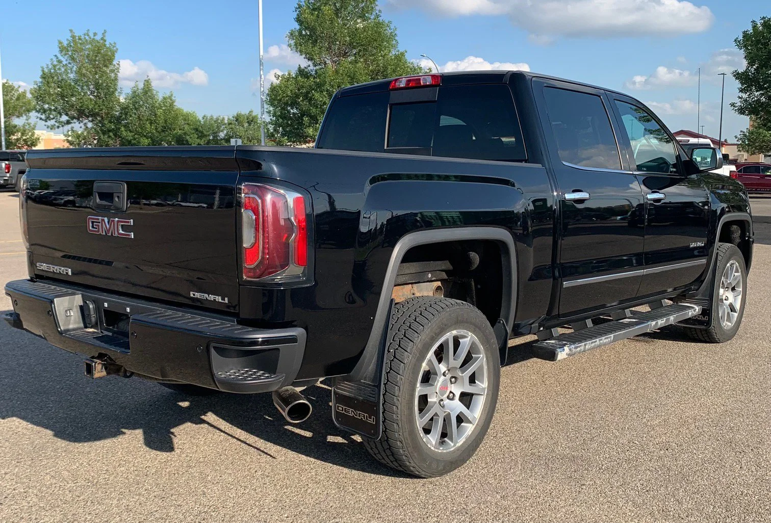 Used 2018 Black GMC Denali Crew Cab  w/ 5