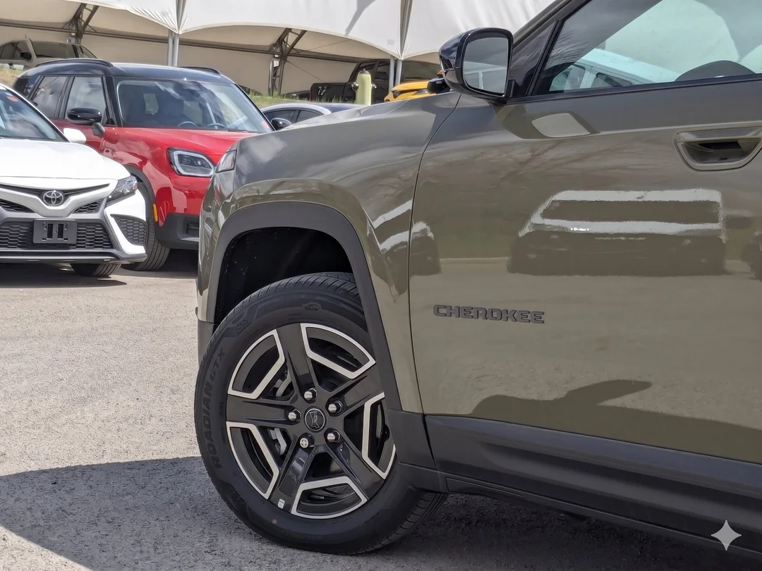 New 2026 41 Jeep Laredo - - 4x4 - Pkg 23F - Mopar Protect Pkg - Compact Spare - 1.6L Turbo Hybrid & More! image 9