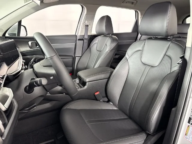 2026 Kia Sorento EX - Photo 11