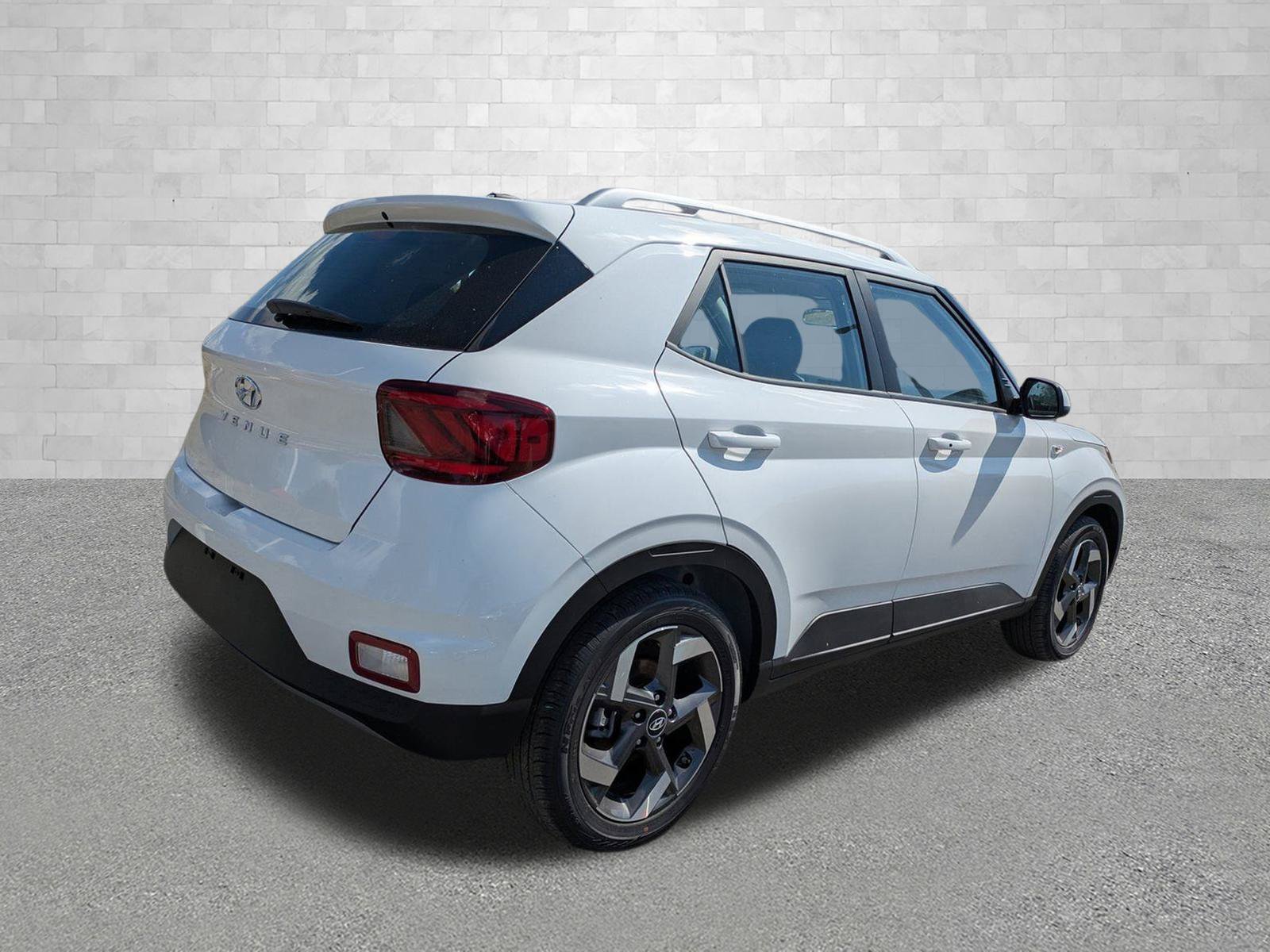 New 2026 Lunar White Hyundai SEL image 2