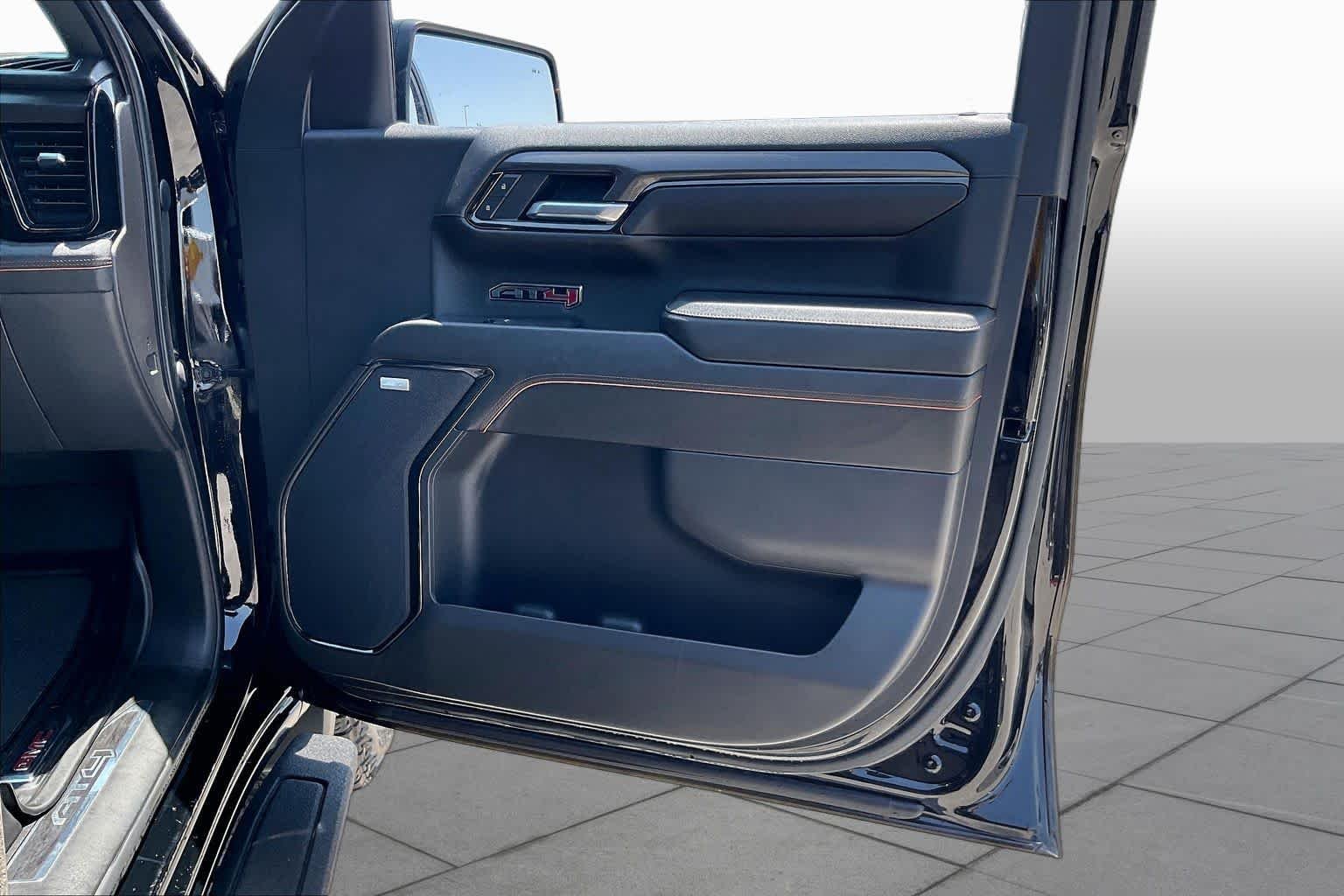 Used 2024 Onyx Black GMC AT4 image 22