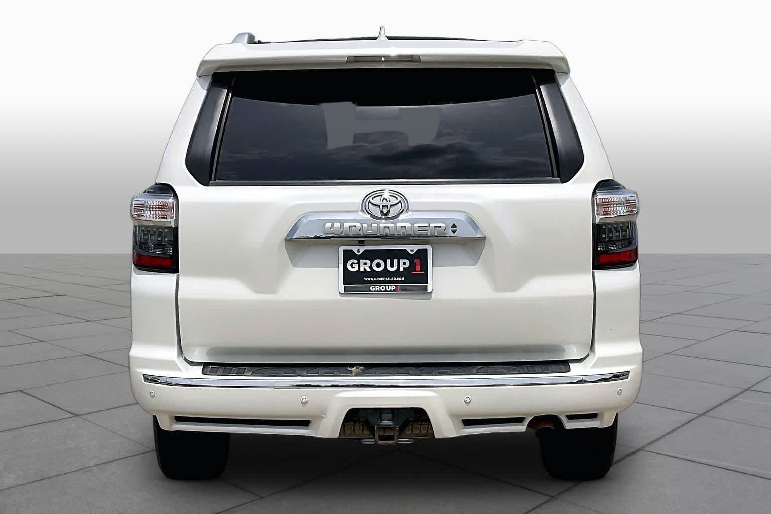 Used 2016 Blizzard Pearl Toyota Limited image 5
