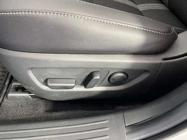 New 2026 Wind Chill Pearl Mazda 2.5 S Preferred AWD image 17