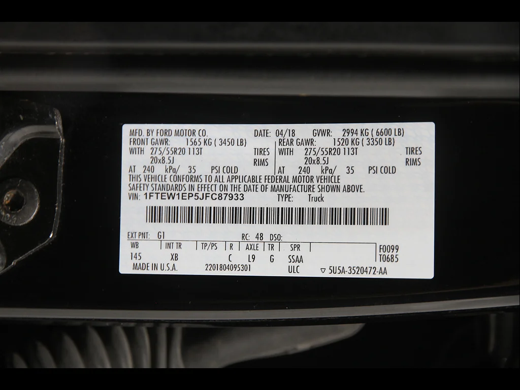 Used 2018 Shadow Black Ford XLT image 26